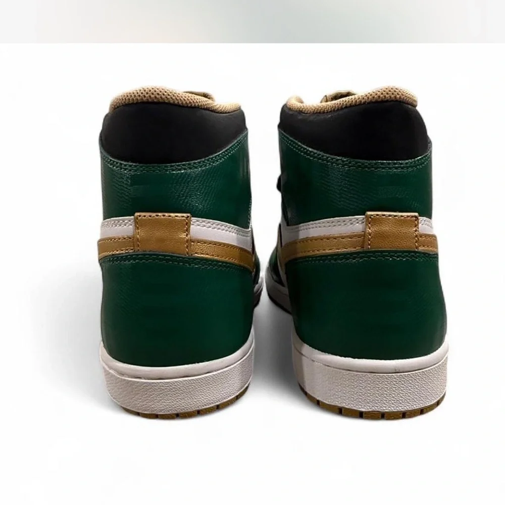 Air Jordan 1 Retro High OG ‘Celtics’ (2013) - Picture 4 of 6